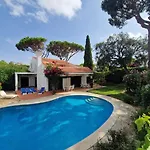Villa Vintage Design In Vale Do Lobo