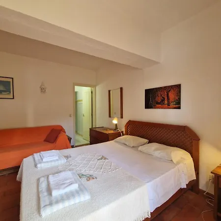 Vintage Design In Vale Do Lobo