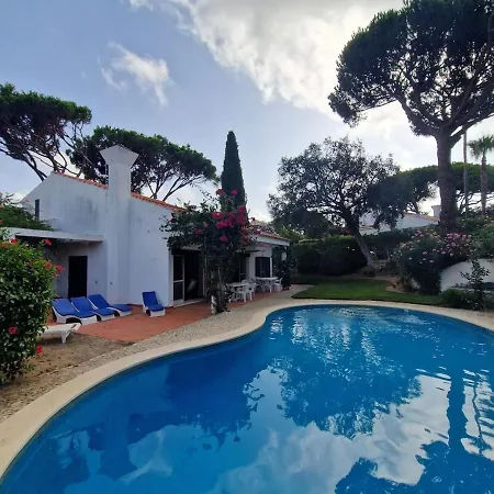 Vintage Design In Vale Do Lobo *
