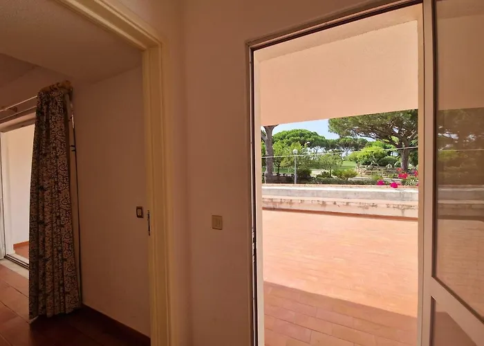 Villa Vintage Design In Vale Do Lobo *