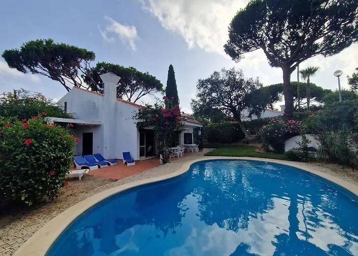 Vintage Design In Vale Do Lobo *