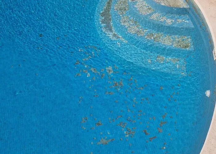 Vintage Design In Vale Do Lobo Villa