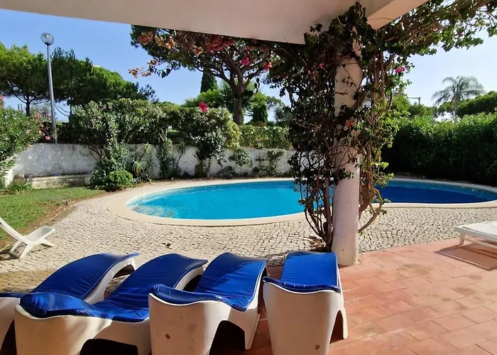 Vintage Design In Vale Do Lobo Villa *