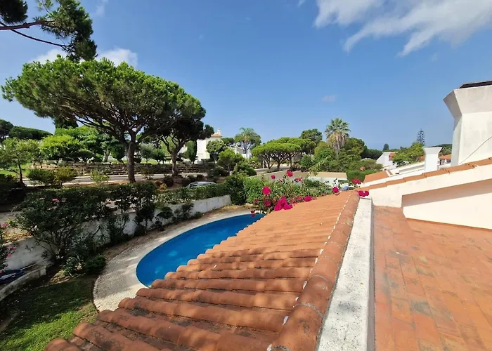 Vintage Design In Vale Do Lobo Loule