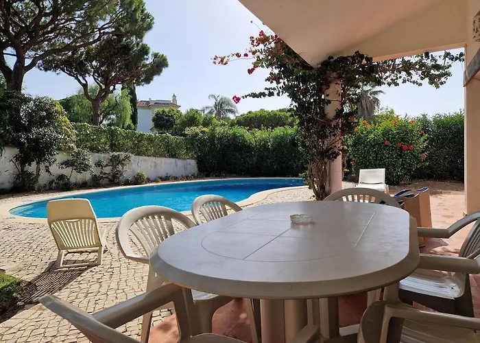 Vintage Design In Vale Do Lobo Villa *