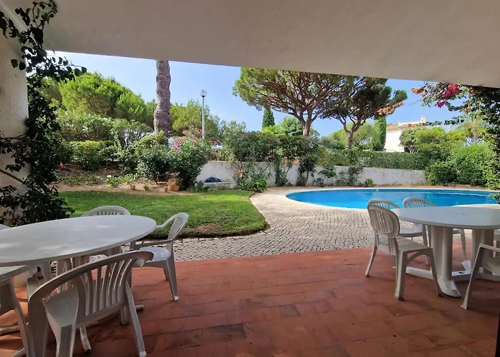 Vintage Design In Vale Do Lobo Villa *