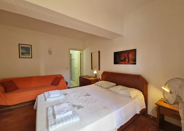 Vintage Design In Vale Do Lobo